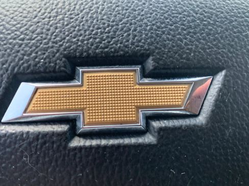 Used 2017 Chevrolet Cruze LS FWD image 17