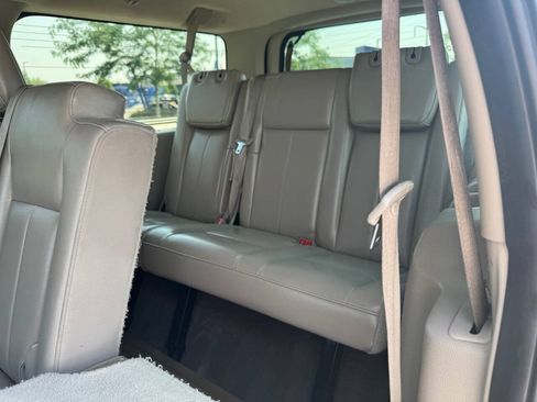 Used 2011 Ford Expedition Max Limited AWD/4WD image 33