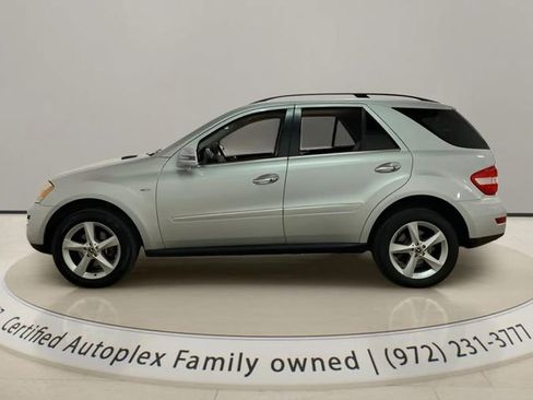 Used 2011 Mercedes-Benz ML 350 BlueTEC 4MATIC image 2