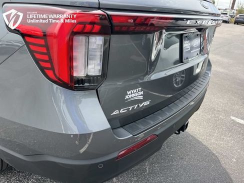 New 2026 Ford Explorer Active RWD image 10