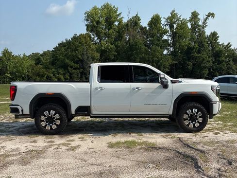 Used 2024 GMC Sierra 2500 Denali w/ Denali Reserve Package AWD/4WD image 6