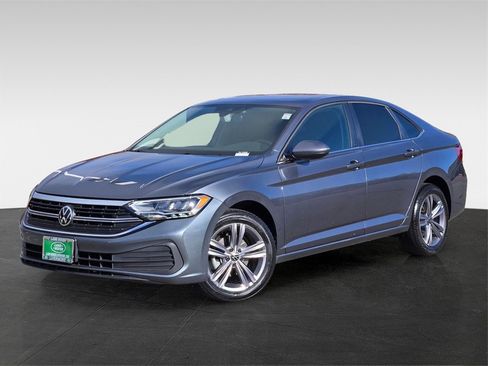 Used 2022 Volkswagen Jetta SE image 1