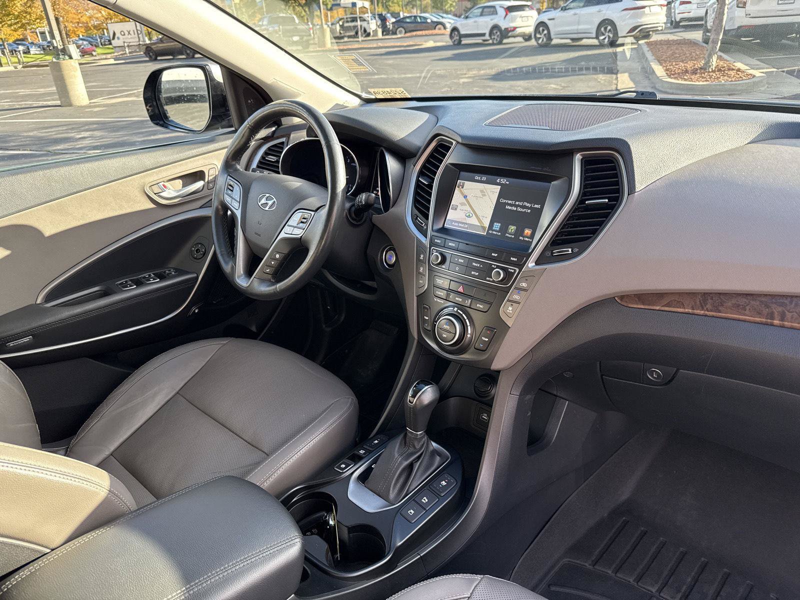 Used 2019 Hyundai Santa Fe XL AWD/4WD image 26