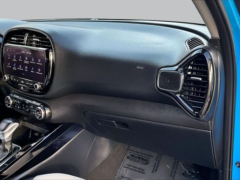 Certified 2023 Kia Soul GT-Line FWD image 18