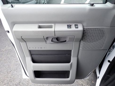 Used 2025 Ford E-450 and Econoline 450 Super Duty w/ Power Equipment Group image 10