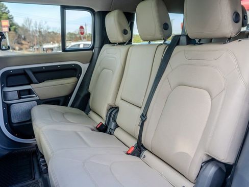Used 2024 Land Rover Defender 130 S image 21