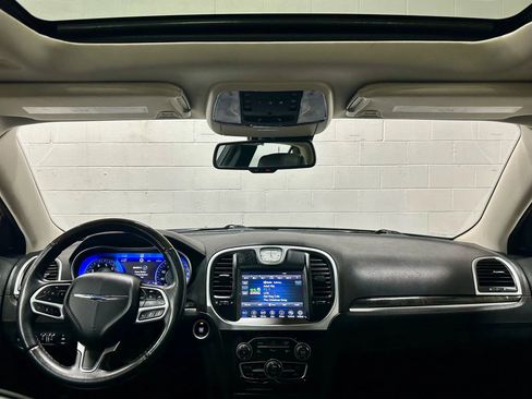 Used 2018 Chrysler 300 Limited w/ Safetytec Plus Group image 16
