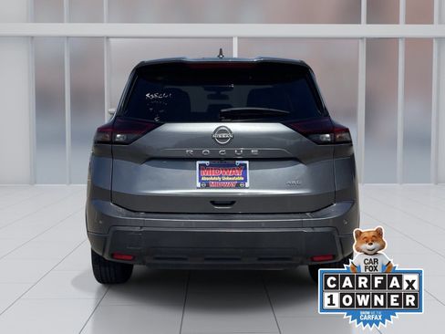 Certified 2025 Nissan Rogue SV AWD/4WD image 5
