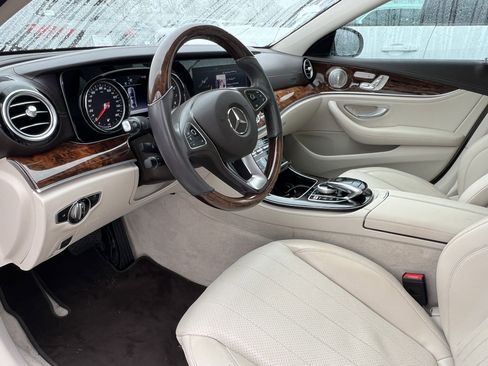 Used 2017 Mercedes-Benz E 300 image 17