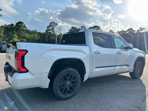 Used 2022 Toyota Tundra Platinum w/ Advanced Package AWD/4WD image 5