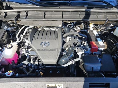 Used 2025 Toyota Highlander Platinum AWD/4WD image 41