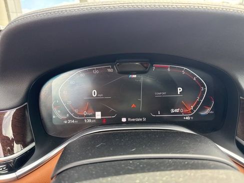 Used 2021 BMW 750i xDrive w/ M Sport Package image 14