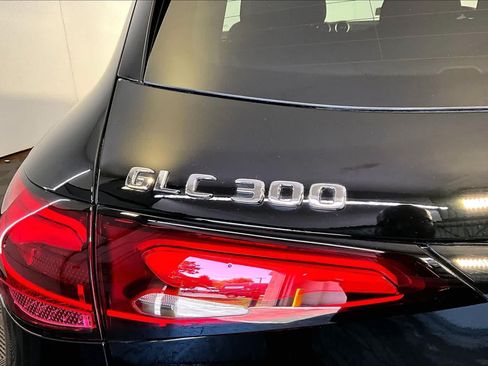 Used 2026 Mercedes-Benz GLC 300 4MATIC image 33