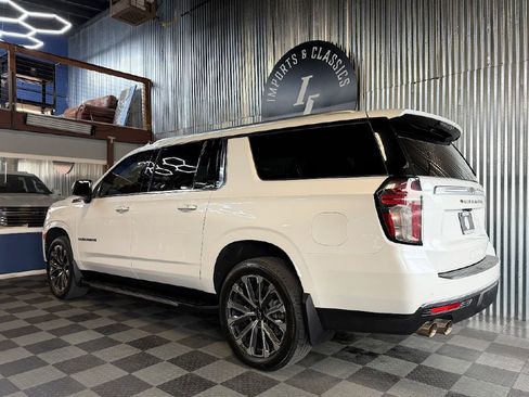 Used 2023 Chevrolet Suburban High Country AWD/4WD image 4