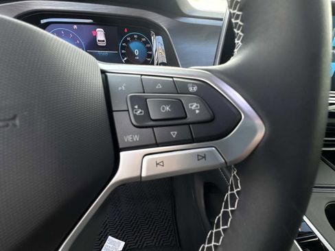 New 2026 Volkswagen Atlas Cross Sport SE FWD image 16
