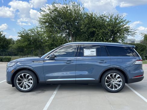New 2025 Lincoln Aviator Reserve w/ Luxury Package image 4