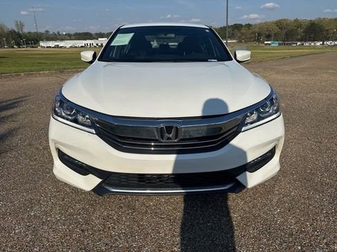 Used 2016 Honda Accord Sport image 6