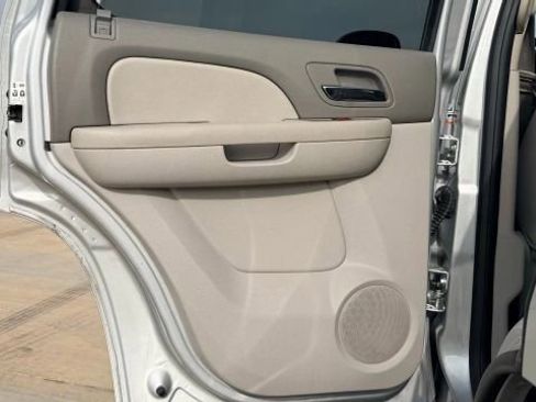 Used 2013 Chevrolet Tahoe LTZ image 15