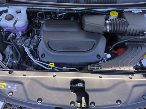 New 2026 Chrysler Pacifica Limited image 21