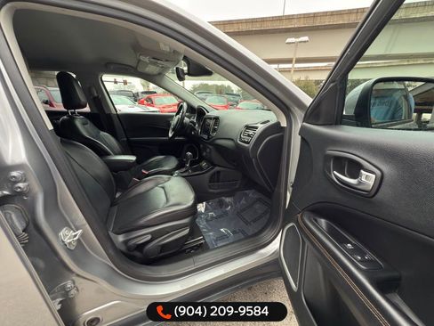 Used 2020 Jeep Compass Limited image 38