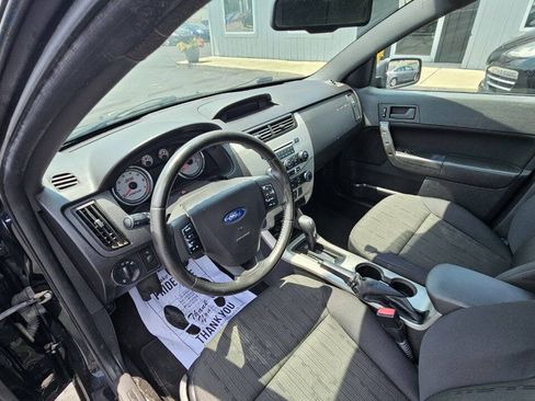 Used 2011 Ford Focus SE FWD image 10