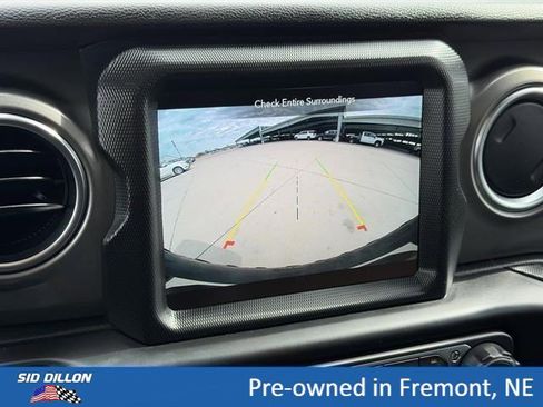 Used 2021 Jeep Wrangler Unlimited Rubicon 4xe w/ Cold Weather Group AWD/4WD image 11