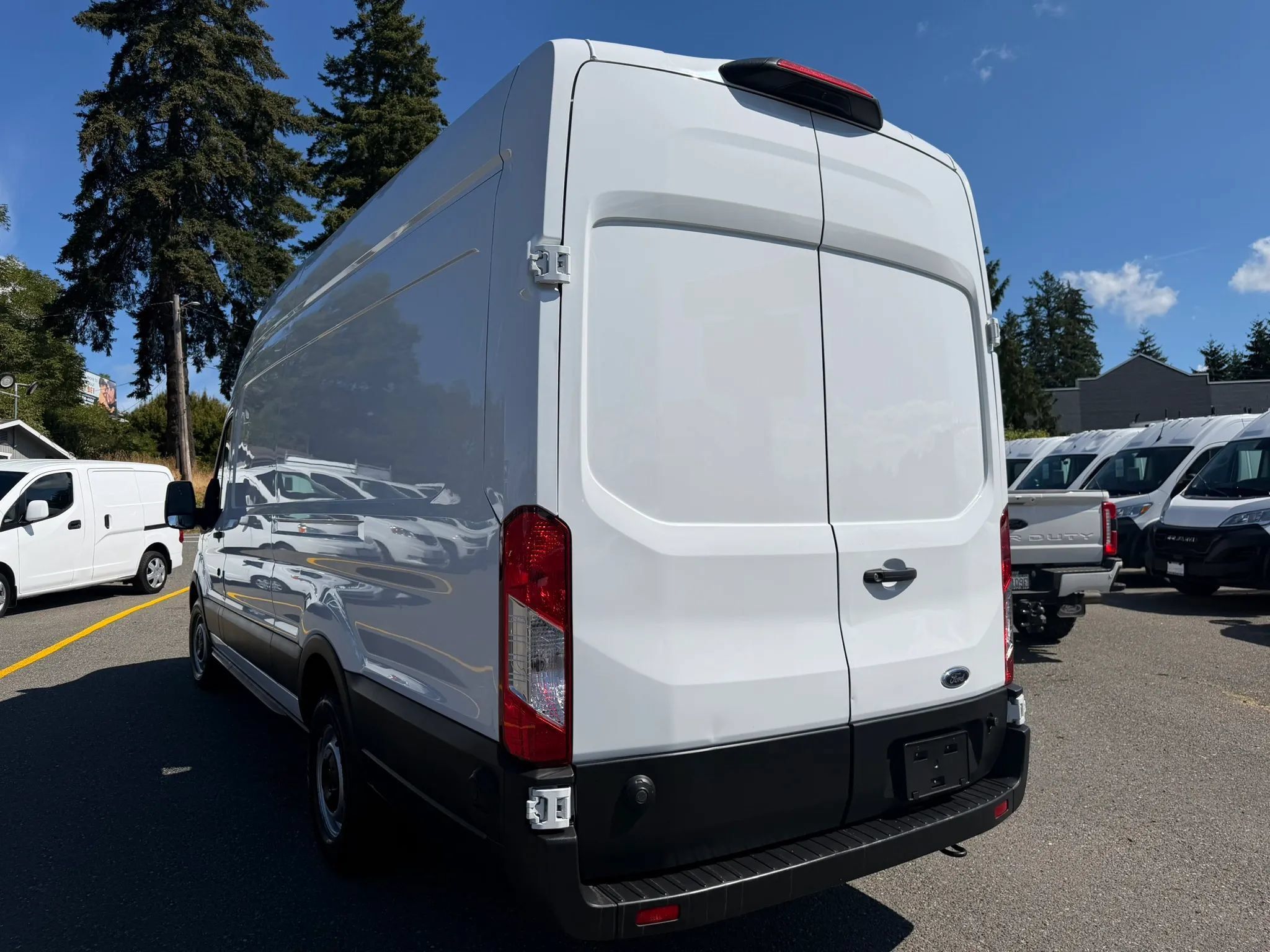 Used 2024 Ford Transit 250 148 High Roof Extended w/ Load Area Protection Package RWD image 8