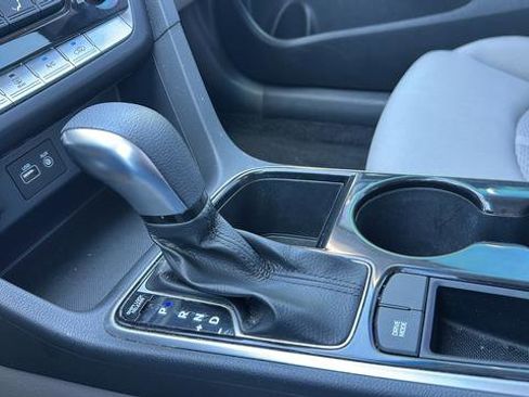 Used 2019 Hyundai Sonata SE FWD image 17