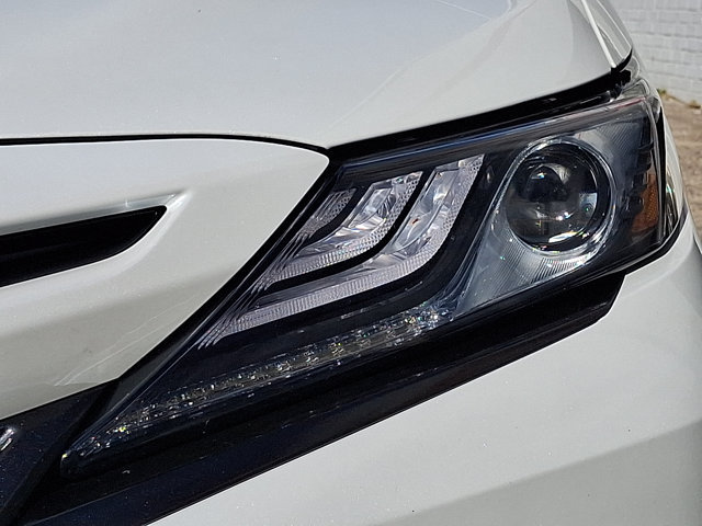 Used 2024 Toyota Camry XSE FWD image 9
