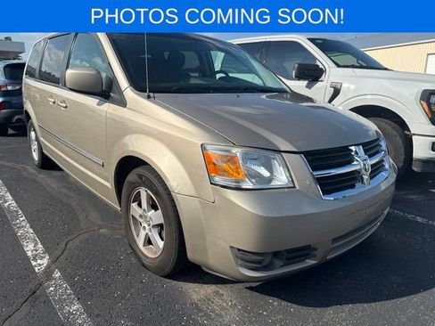 Used 2009 Dodge Grand Caravan SXT FWD image 1