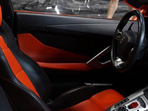 Used 2014 Lamborghini Aventador LP 700-4 image 25