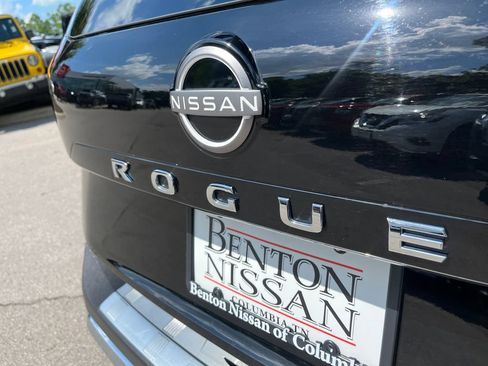 Certified 2023 Nissan Rogue Platinum AWD/4WD image 40