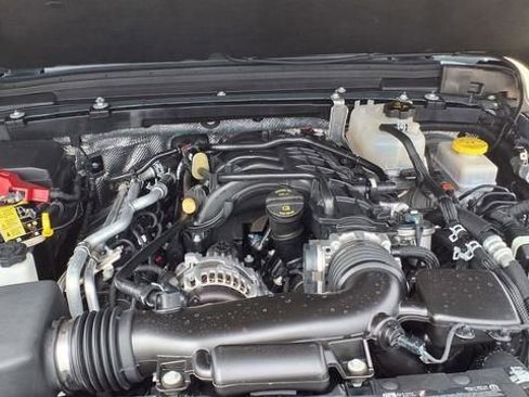 Used 2025 Jeep Wrangler Willys image 36