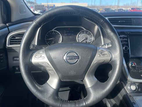Used 2018 Nissan Murano SL w/ Moonroof Package image 14