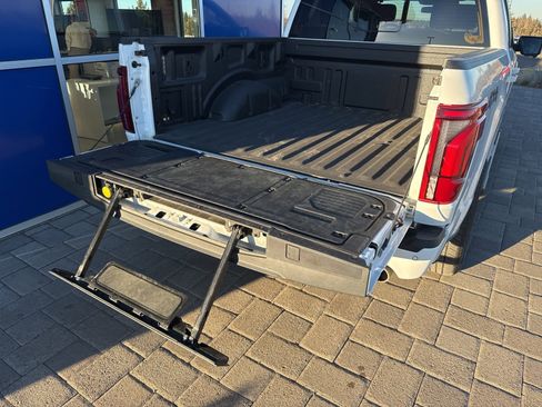 Used 2024 Ford F150 Lariat w/ Equipment Group 502A High image 8