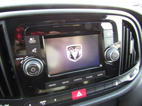 Used 2021 RAM ProMaster City Tradesman image 11