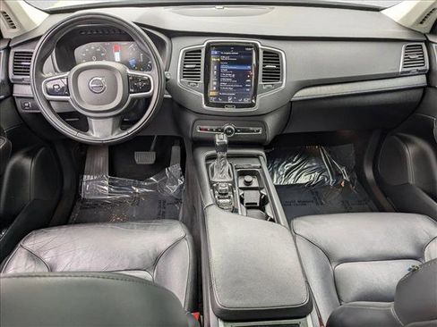 Used 2020 Volvo XC90 T5 Momentum w/ Protection Package Premier image 17