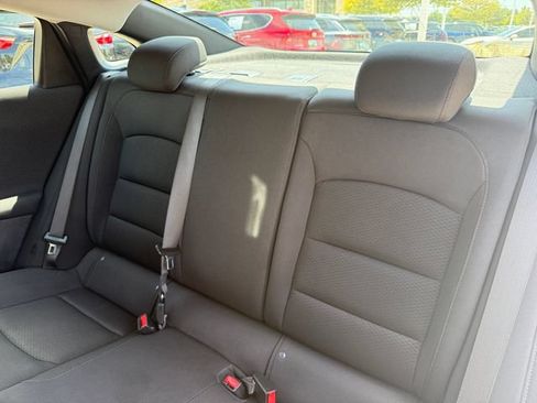 Used 2025 Chevrolet Malibu RS FWD image 30