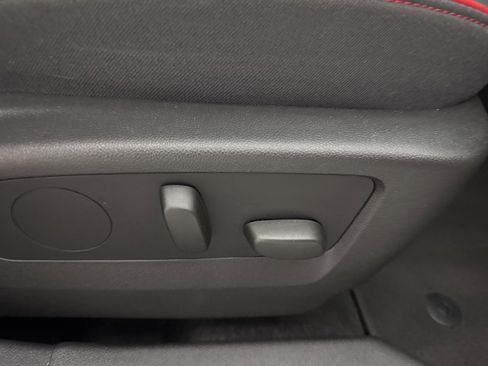 Used 2022 Buick Envision Essence w/ Technology Package I image 55