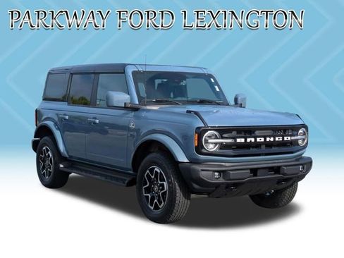 Used 2025 Ford Bronco Outer Banks AWD/4WD image 7