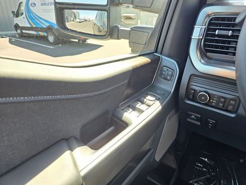 New 2025 Ford F350 Lariat w/ Lariat Ultimate Package image 33