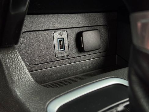 Used 2017 Ford Escape Titanium image 33