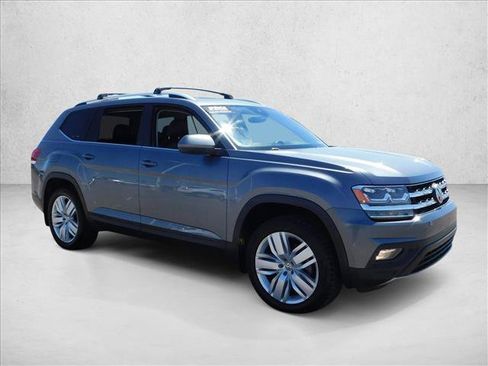 Used 2019 Volkswagen Atlas SE w/ Panoramic Sunroof Package FWD image 6