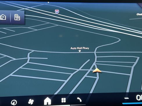 Used 2025 BMW i4 eDrive40 w/ Driving Assistance Package image 17