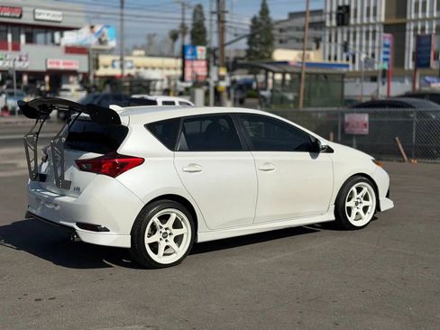 Used 2018 Toyota Corolla iM w/ Carpet Mat Package (TMS) image 15