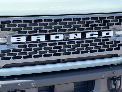 Used 2023 Ford Bronco Badlands AWD/4WD image 43