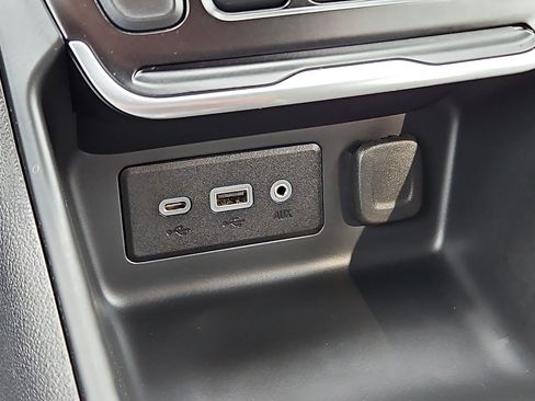 Used 2021 GMC Terrain SLE w/ Driver Convenience Package FWD image 23