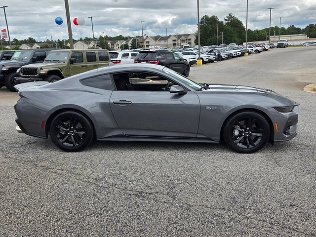 Used 2025 Ford Mustang GT RWD image 12