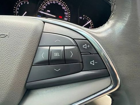 Used 2018 Cadillac XT5 Premium Luxury AWD/4WD image 9