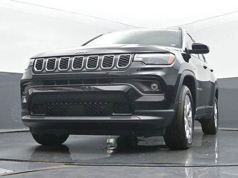 New 2025 Jeep Compass Latitude w/ Sun & Sound Group AWD/4WD image 46